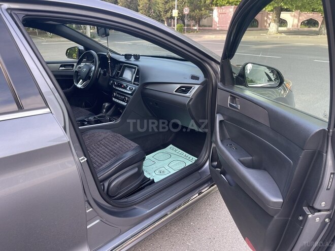 Hyundai Sonata-10