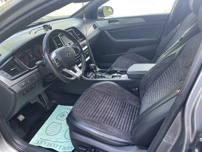 Hyundai Sonata-15