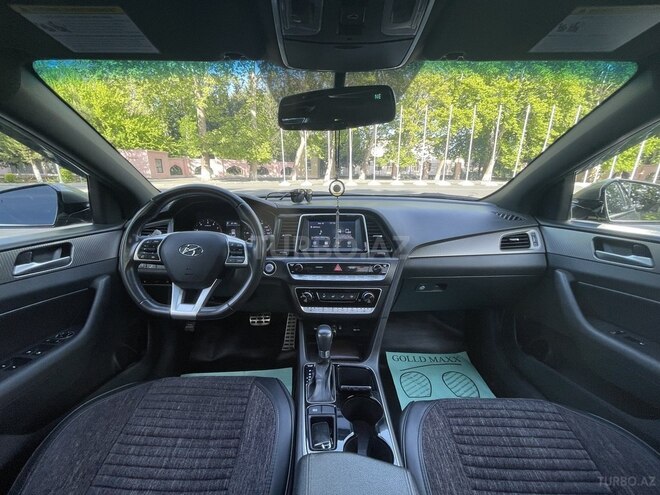 Hyundai Sonata-16