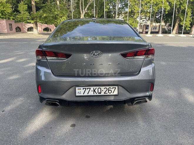 Hyundai Sonata-4