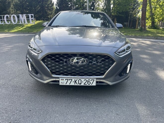 Hyundai Sonata-1