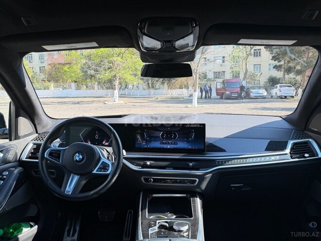 BMW X7-10
