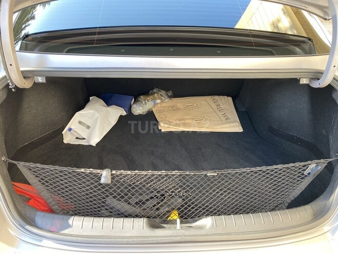 Hyundai Elantra-14