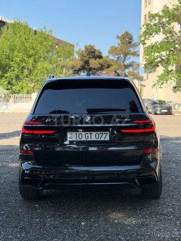 BMW X7-8