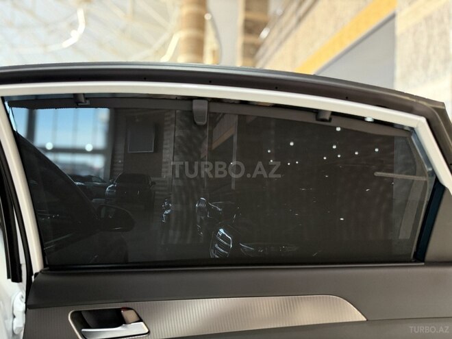 Hyundai Sonata-16