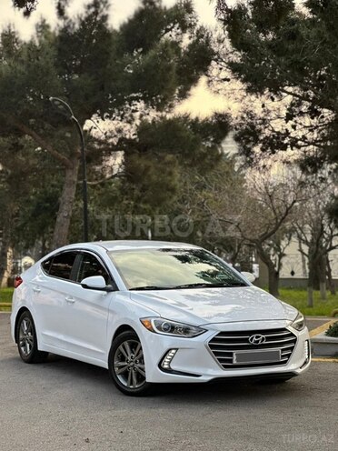 Hyundai Elantra-5