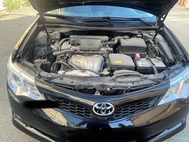 Toyota Camry-3