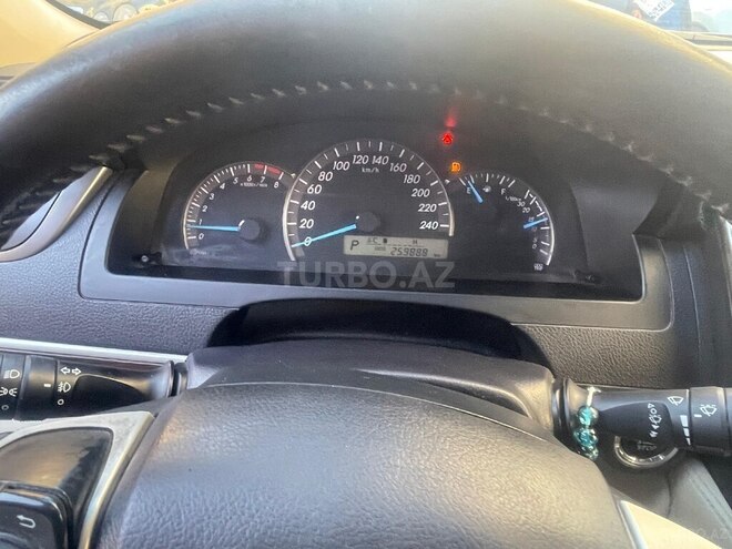 Toyota Camry-12