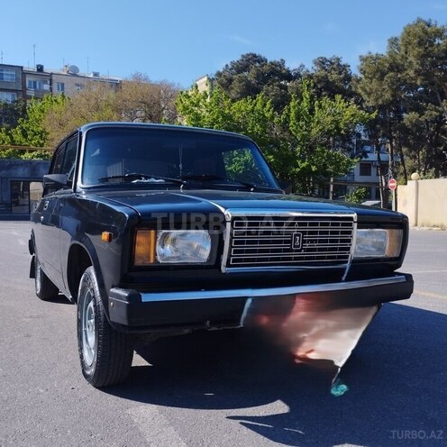 LADA (VAZ) 2107-1