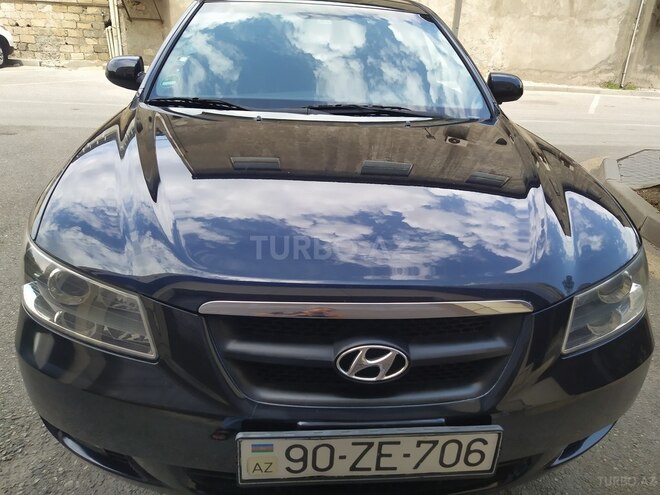 Hyundai Sonata-12