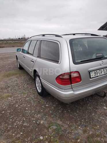 Mercedes E 200-7