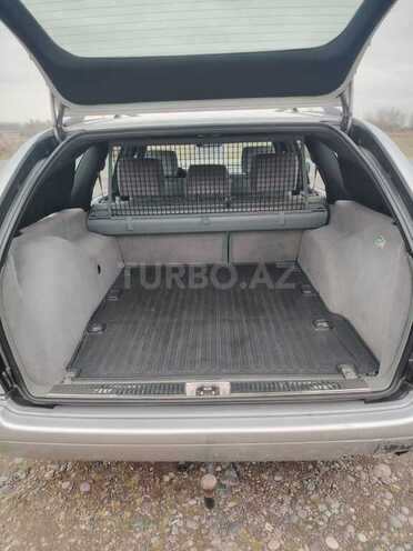 Mercedes E 200-10