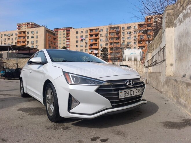 Hyundai Elantra-2