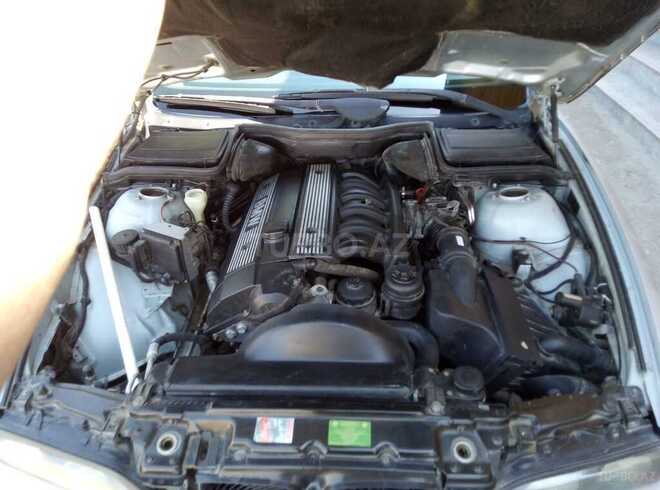 BMW 528-4