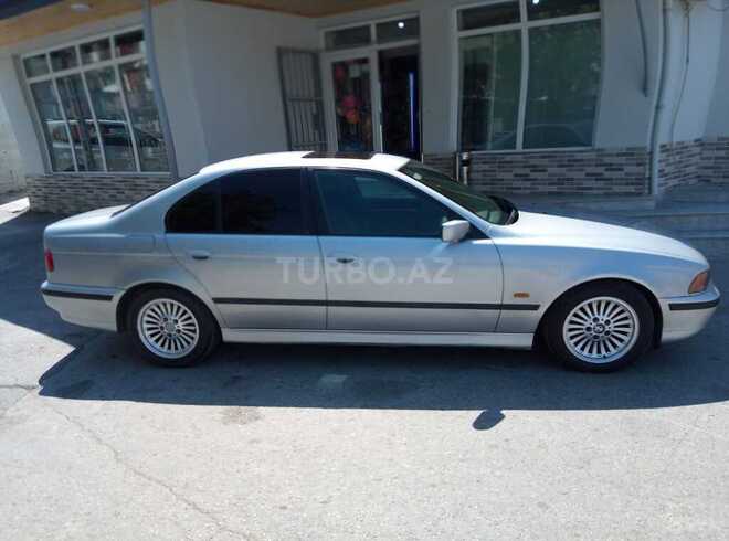 BMW 528-10