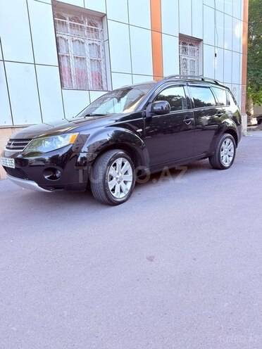 Mitsubishi Outlander-1