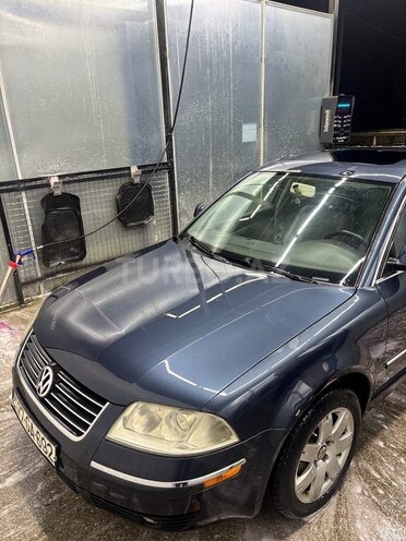 Volkswagen Passat-11