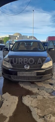 Volkswagen Jetta-1