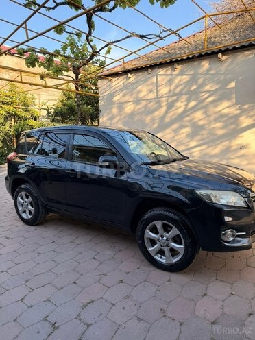 Toyota RAV4-3