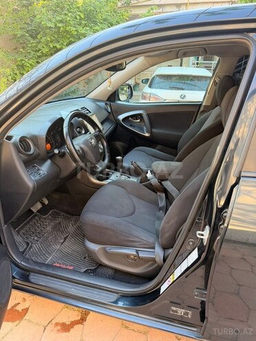 Toyota RAV4-7