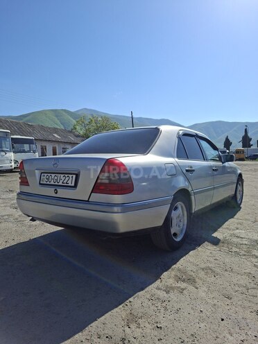 Mercedes C 200-6