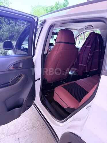 Chevrolet Orlando-8