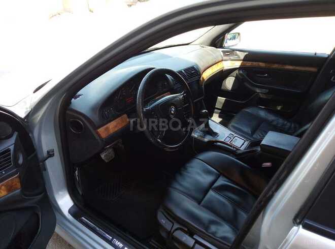 BMW 528-12