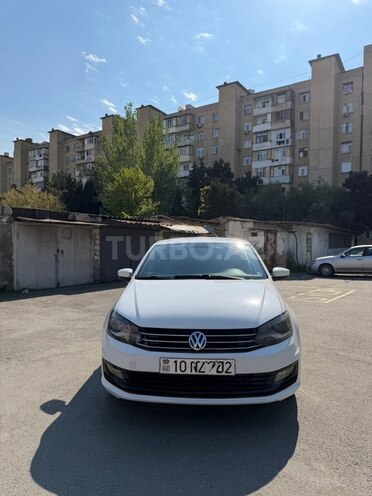 Volkswagen Polo-1