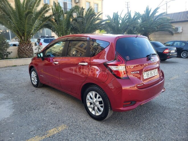 Nissan Note-5