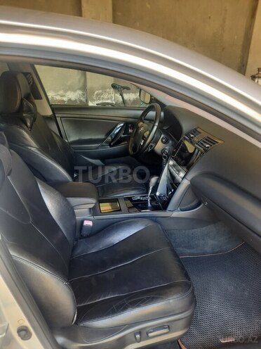 Toyota Camry-7