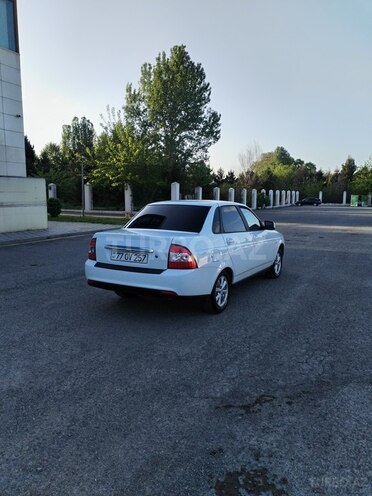 LADA (VAZ) Priora-8