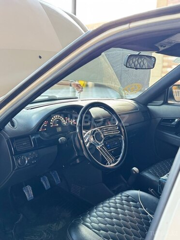 LADA (VAZ) Priora-9
