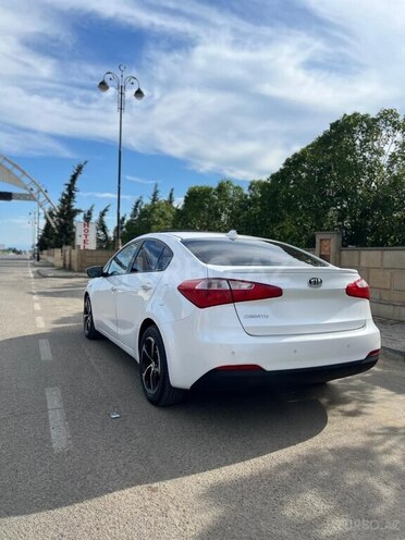 Kia Cerato-5