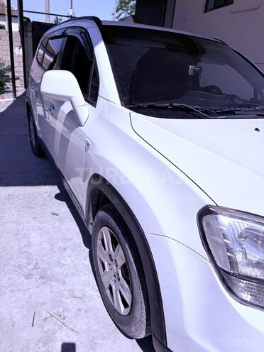 Chevrolet Orlando-3