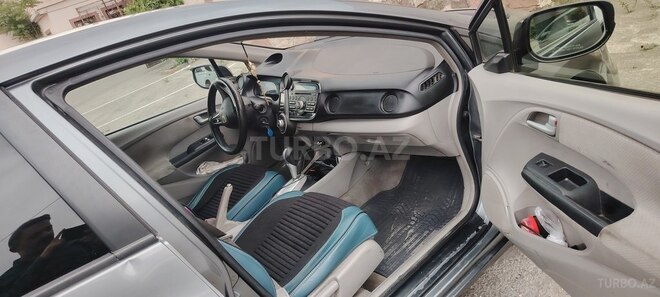 Honda Insight-5