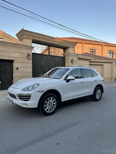 Porsche Cayenne-5