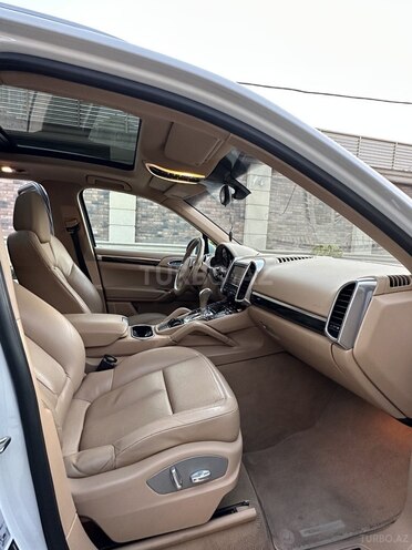 Porsche Cayenne-9