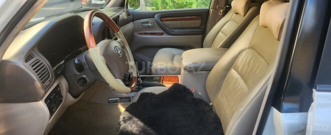 Lexus LX 470-4