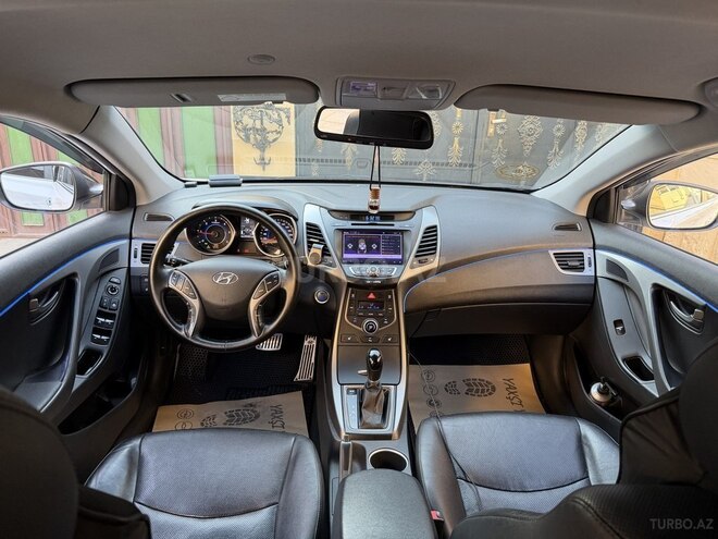 Hyundai Avante-10