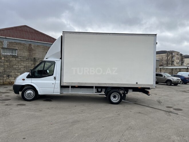Ford Transit-3