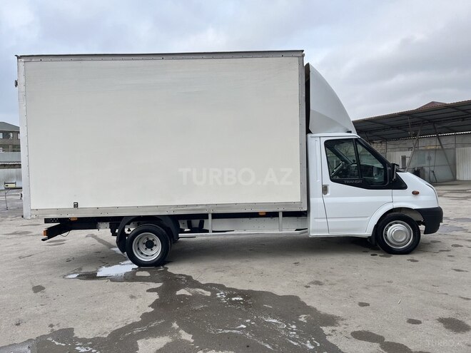Ford Transit-2