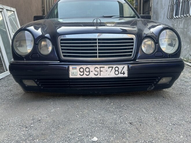 Mercedes E 200-5