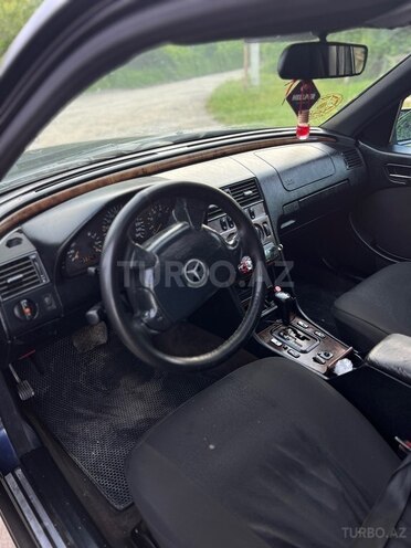 Mercedes C 240-8