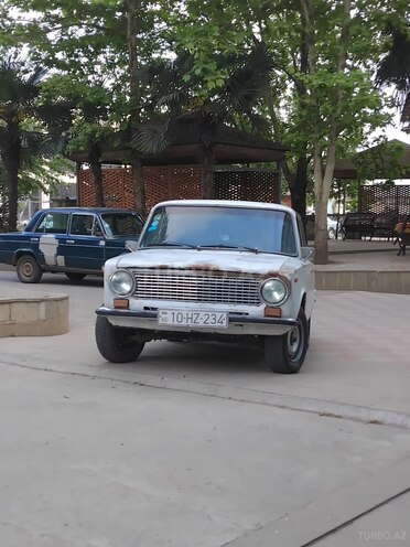 LADA (VAZ) 21011-1