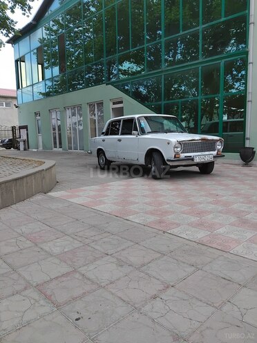 LADA (VAZ) 21011-2