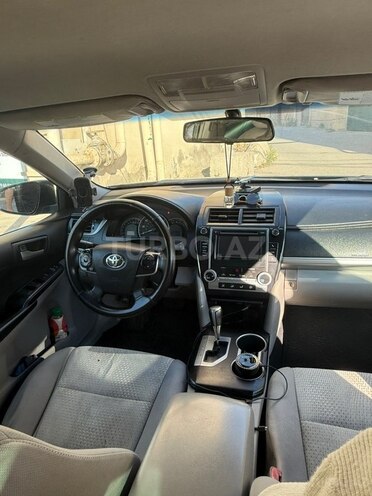 Toyota Camry-9