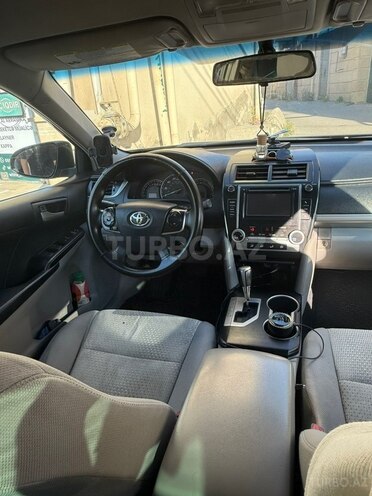 Toyota Camry-6