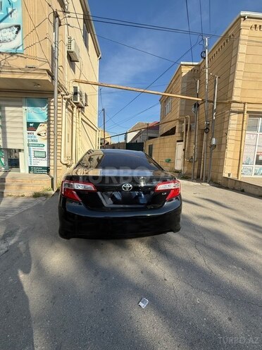 Toyota Camry-3