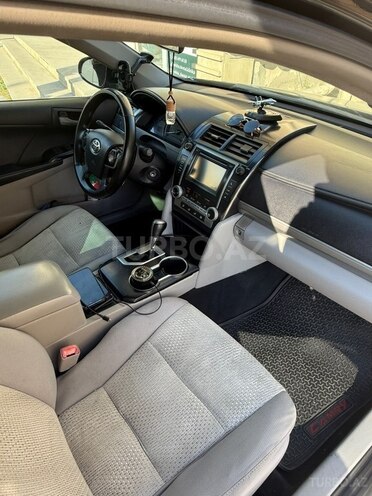 Toyota Camry-7