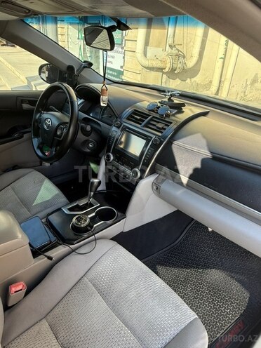Toyota Camry-8